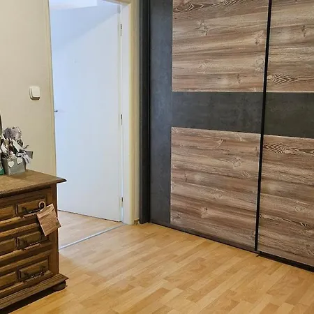 Flat Is Located In The City Center Apartamento